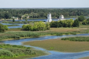 Затопленная церковь села Гусинцы